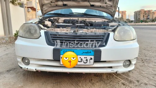 هيونداي فيرنا 2011 أبيض مستعملة للبيع - 2