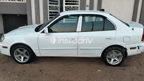 هيونداي فيرنا 2011 أبيض مستعملة للبيع - 5