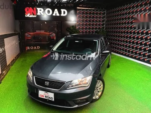 سيات توليدو 2015 رمادي مستعملة للبيع - 2