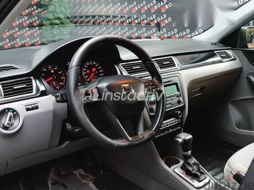 سيات توليدو 2015 رمادي مستعملة للبيع - 8