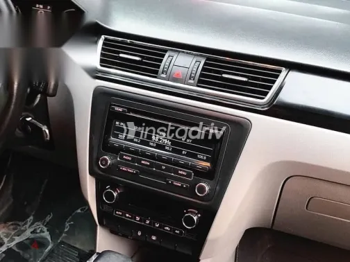 سيات توليدو 2015 رمادي مستعملة للبيع - 10