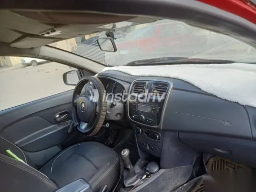 رينو لوجان 2015 أحمر مستعملة للبيع - 5