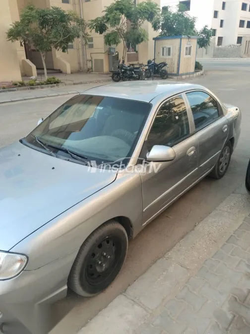 كيا سبكترا 2003 فضي مستعملة للبيع - 2