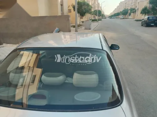 كيا سبكترا 2003 فضي مستعملة للبيع - 8