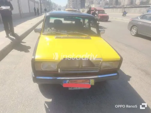 لادا 2107 2013 أسود مستعملة للبيع - 1