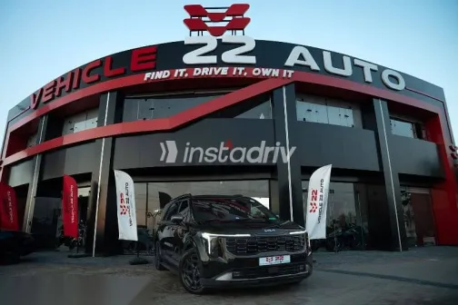 Kia Carnival 2025 Black Used for Sale - 3