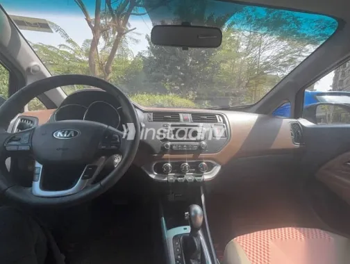 كيا ريو 2013 أسود مستعملة للبيع - 2