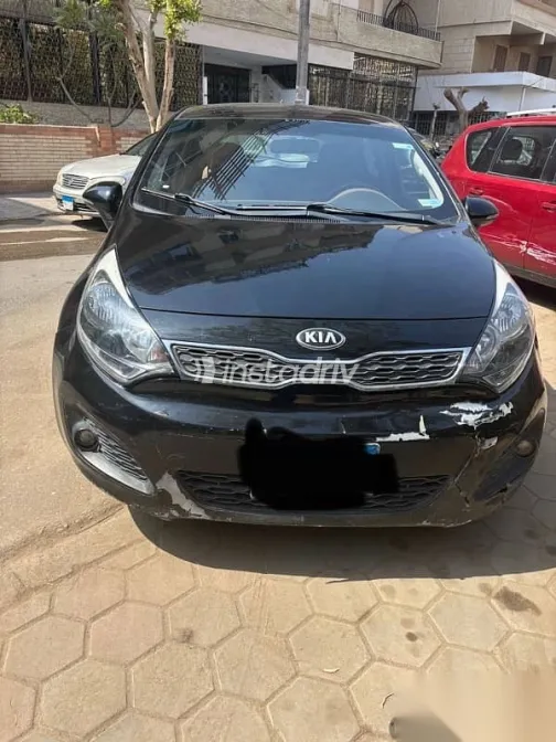كيا ريو 2013 أسود مستعملة للبيع - 4