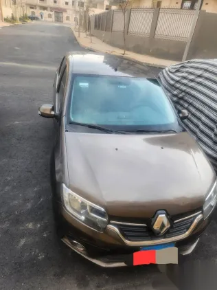 رينو لوجان 2018 ذهبي مستعملة للبيع