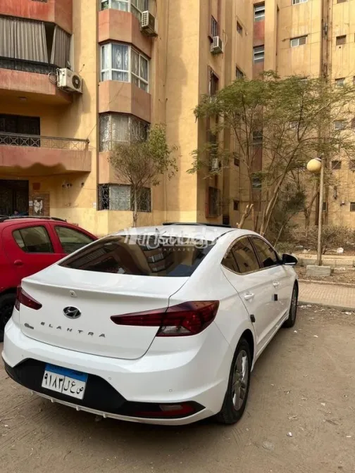 هيونداي إلنترا اى دى 2020 أبيض مستعملة للبيع - 4