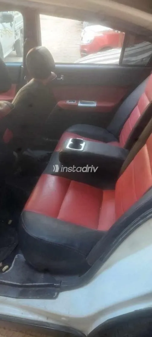 اسبيرانزا A516 2010 أسود مستعملة للبيع - 2