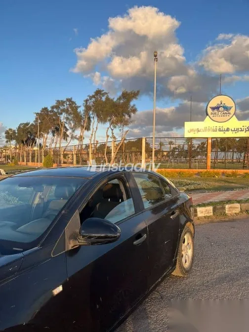 شيفروليه كروز 2010 أسود مستعملة للبيع - 5