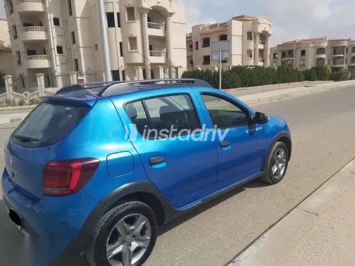 رينو سانديرو 2019 أزرق غامق مستعملة للبيع - 5