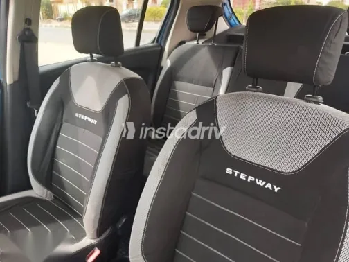 رينو سانديرو 2019 أزرق غامق مستعملة للبيع - 9