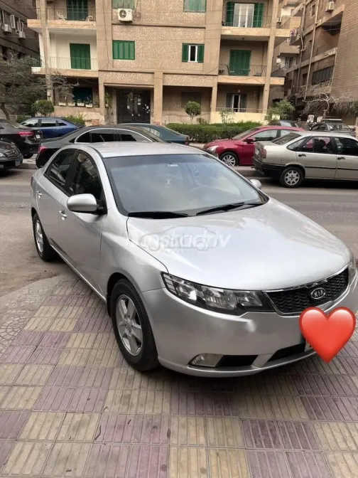 Kia Cerato 2010 Silver Used for Sale - 3