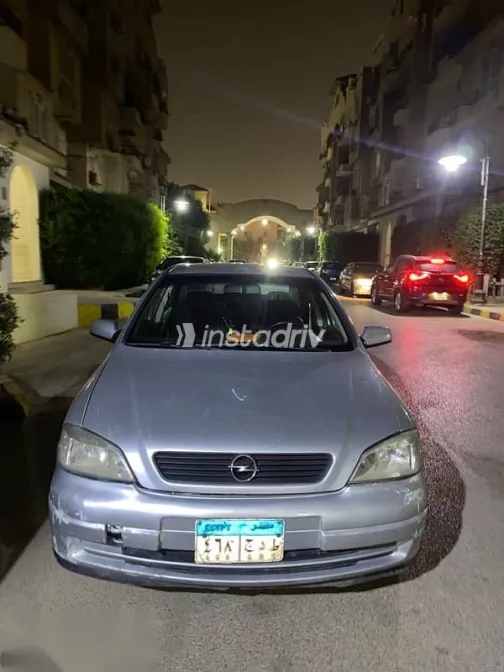 اوبل أسترا 2003 فضي مستعملة للبيع - 2