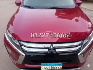ميتسوبيشي اكليبس كروس 2018 أحمر غامق مستعملة للبيع