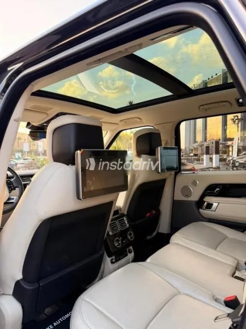 لاند روفر رنج روفر فوج 2020 أزرق غامق مستعملة للبيع - 5