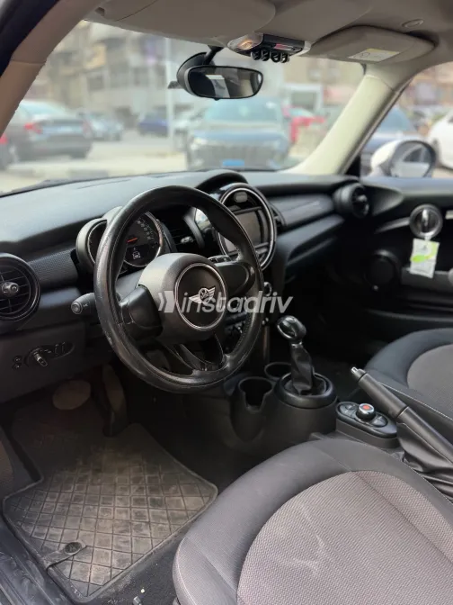 مينى كوبر 2017 أبيض مستعملة للبيع - 8