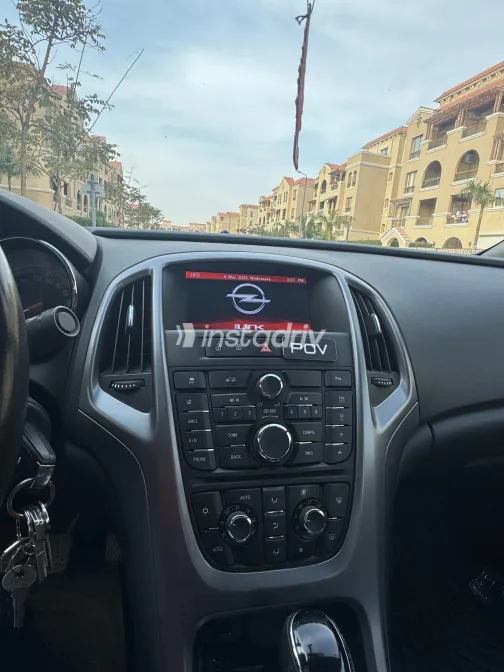 Opel Astra 2019 White Used for Sale - 9