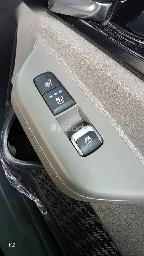 كيا كارنفال 2025 أسود جديدة للبيع - 5