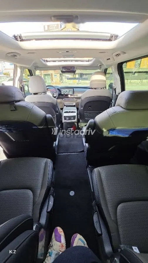 كيا كارنفال 2025 أسود جديدة للبيع - 7