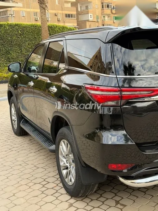 Toyota Fortuner 2023 Black Used for Sale - 10