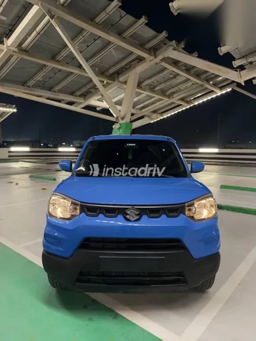 سوزوكى اسبريسو 2022 أزرق غامق مستعملة للبيع - 6