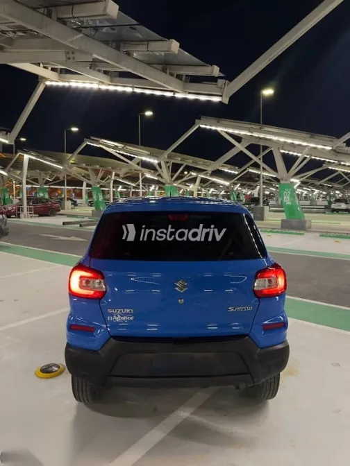 سوزوكى اسبريسو 2022 أزرق غامق مستعملة للبيع - 8