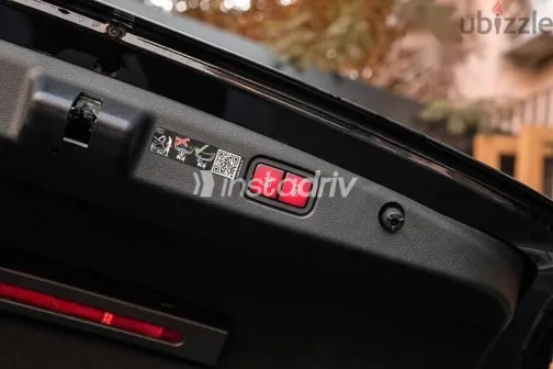 Mercedes E 200 2026 Black New for Sale - 5