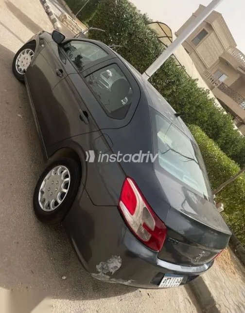 بيجو 301 2017 رمادي مستعملة للبيع - 4