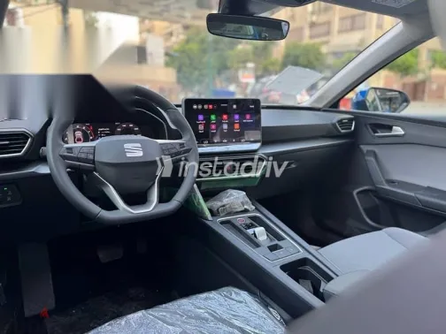 سيات ليون 2026 أزرق غامق جديدة للبيع - 5