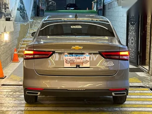 شيفروليه أوبترا 2026 فضي مستعملة للبيع - 5