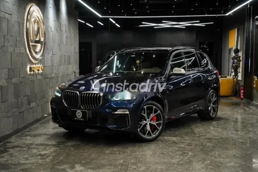 بي ام دبليو X5 2020 أزرق غامق مستعملة للبيع - 1