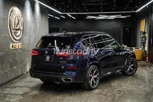 بي ام دبليو X5 2020 أزرق غامق مستعملة للبيع - 2