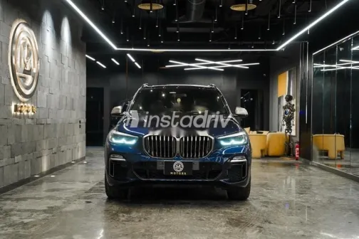 بي ام دبليو X5 2020 أزرق غامق مستعملة للبيع - 3