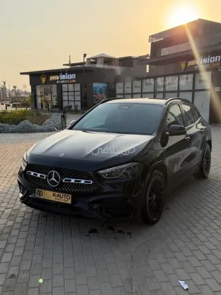 Mercedes GLA 200 2024 Black Used for Sale