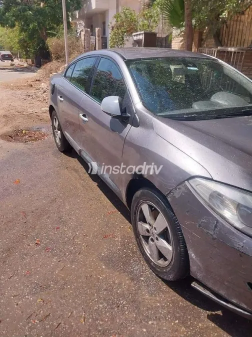 رينو فلوانس 2011 فضي مستعملة للبيع - 2