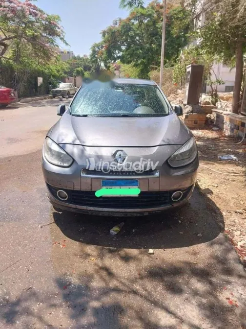 رينو فلوانس 2011 فضي مستعملة للبيع - 4