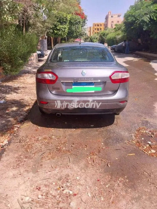 رينو فلوانس 2011 فضي مستعملة للبيع - 5