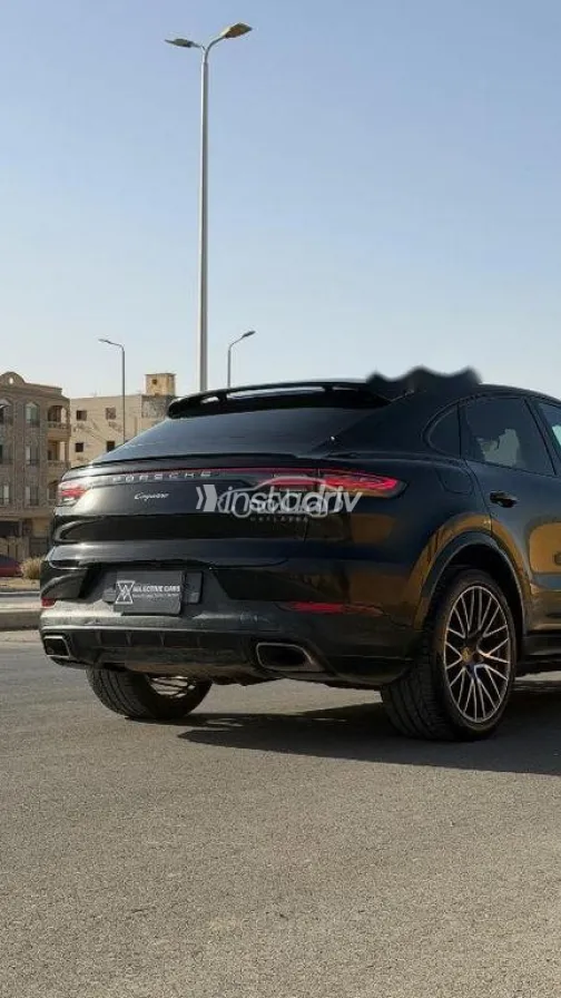 Porsche Cayenne S 2021 Black Used for Sale - 4