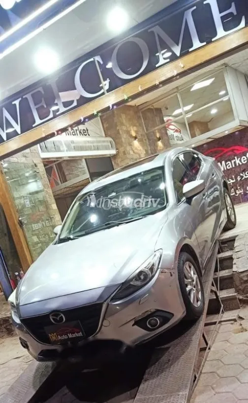 مازدا 3 2016 رمادي مستعملة للبيع - 2