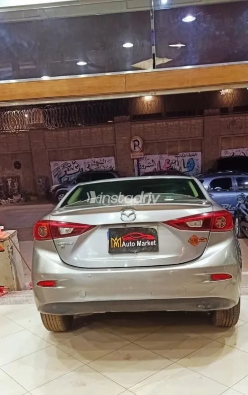 مازدا 3 2016 رمادي مستعملة للبيع - 4