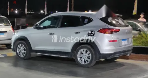 هيونداي توسان 2021 فضي مستعملة للبيع - 3