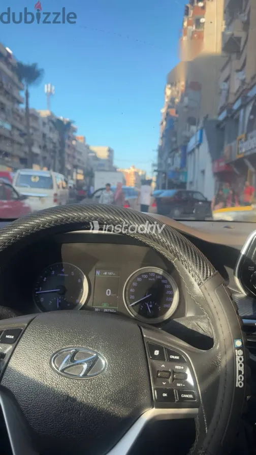 هيونداي توسان 2021 فضي مستعملة للبيع - 4