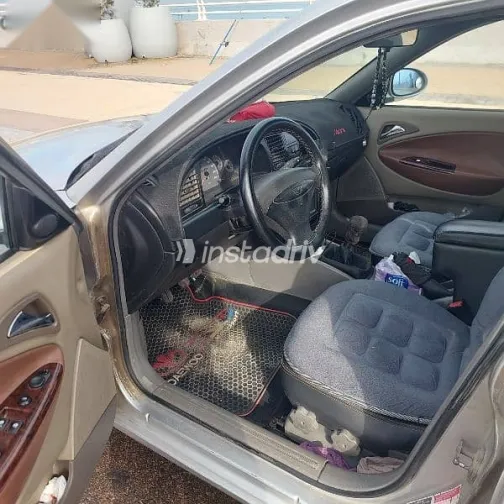 دايو نوبيرا 2004 فضي مستعملة للبيع - 6