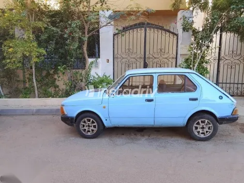 فيات 127 1983 أزرق غامق مستعملة للبيع - 2