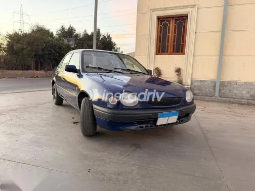 تويوتا كورولا 1998 أزرق غامق مستعملة للبيع - 3