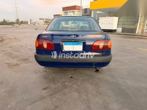 تويوتا كورولا 1998 أزرق غامق مستعملة للبيع - 5