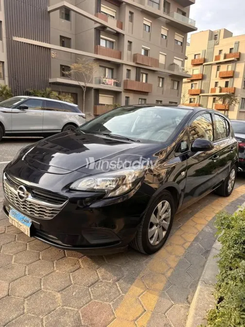 اوبل كورسا 2018 أبيض مستعملة للبيع - 1